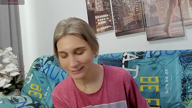 Snapshot of Tenderly_Sophie chatting on January 19, 2026, 1:20 am Tenderly Sophie online show from January 19, 2026, 1:20 am