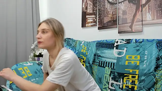 Tenderly Sophie online show from May 27, 2026, 1:04 am