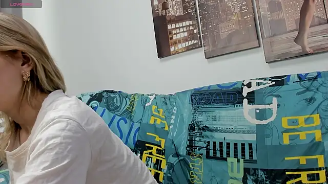 Snapshot of Tenderly_Sophie chatting on January 15, 2026, 1:20 am Tenderly Sophie online show from January 15, 2026, 1:20 am