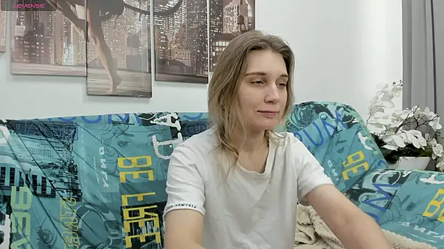 Tenderly Sophie online show from December 18, 2025, 1:22 am