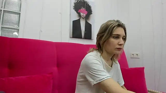 Snapshot of Tenderly_Sophie chatting on February 24, 2026, 1:28 am Tenderly Sophie online show from February 24, 2026, 1:28 am