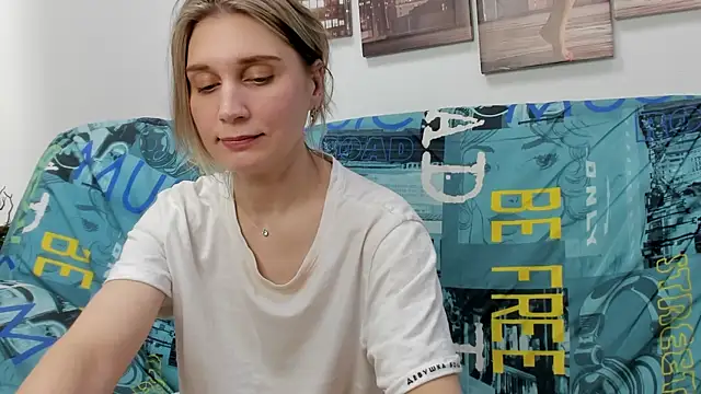 Snapshot of Tenderly_Sophie chatting on February 20, 2026, 6:19 am Tenderly Sophie online show from February 20, 2026, 6:19 am