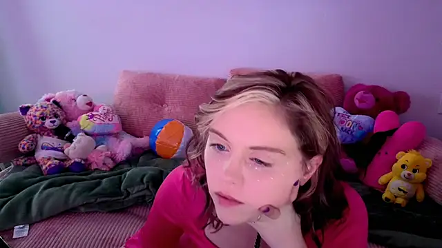 Snapshot of daddysprincess731 chatting on May 15, 2026, 11:03 pm daddysprincess731 online show from May 15, 2026, 11:03 pm