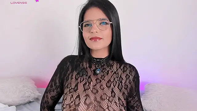 Snapshot of Sophie_Duarte chatting on February 1, 2026, 4:16 pm Sophie Duarte online show from February 1, 2026, 4:16 pm