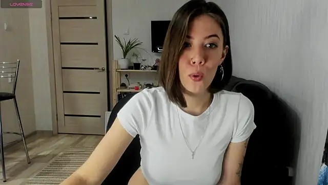 twinkle rosie online show from October 23, 2025, 4:49 pm