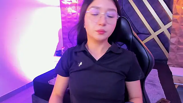 sydney miller  online show from February 28, 2026, 11:26 pm