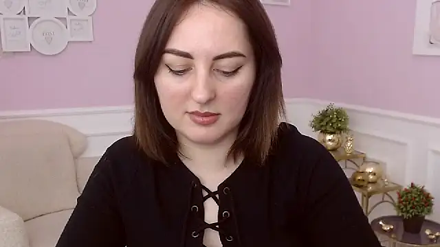 NoraSimons online show from March 25, 2026, 6:24 am