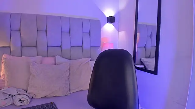 Amatista desire online show from February 25, 2026, 11:43 am