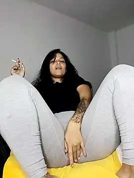 tattyHot95 online show from November 14, 2025, 2:54 pm