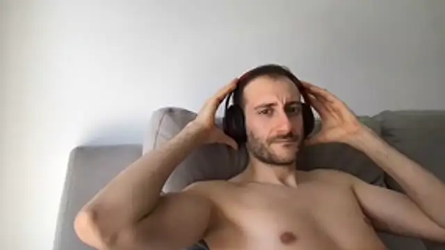 LukaShyGuy online show from May 29, 2026, 8:42 am
