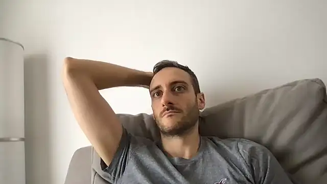 LukaShyGuy online show from May 21, 2026, 11:18 am