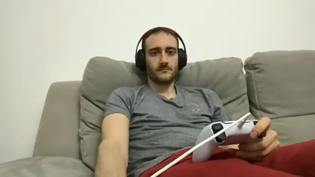 LukaShyGuy online show from May 22, 2026, 10:08 pm