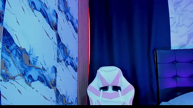 Snapshot of Scarlet_DLuce chatting on February 5, 2026, 8:54 am Scarlet DLuce online show from February 5, 2026, 8:54 am