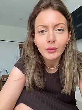 Snapshot of Lovelavender_ chatting on April 16, 2026, 1:23 pm Lovelavender online show from April 16, 2026, 1:23 pm