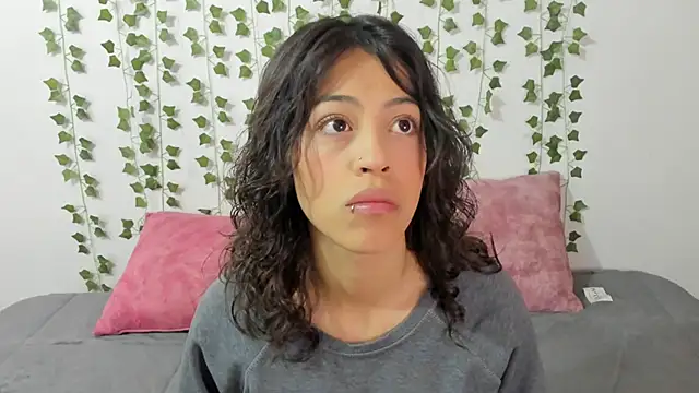 emily jonessxx online show from January 17, 2026, 3:15 pm