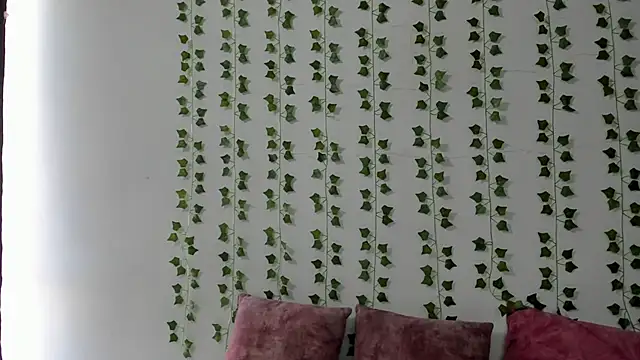 emily jonessxx online show from February 5, 2026, 3:52 pm