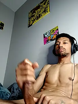 Snapshot of BigPrettyDick777 chatting on March 6, 2026, 8:31 am BigPrettyDick777 online show from March 6, 2026, 8:31 am