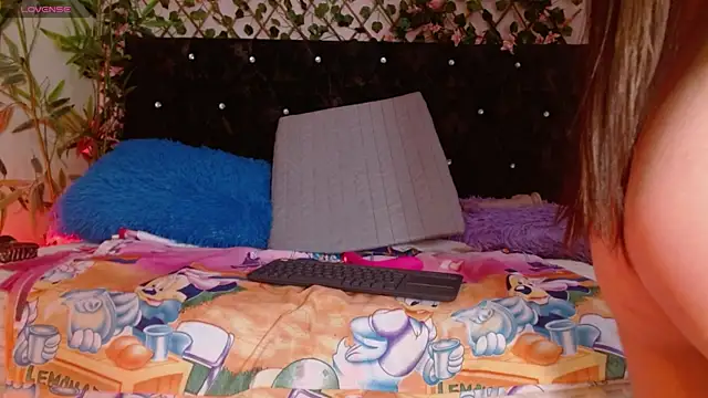 cloesexy   online show from November 10, 2025, 11:21 pm