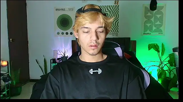 Habel  moretti online show from February 21, 2026, 7:27 pm