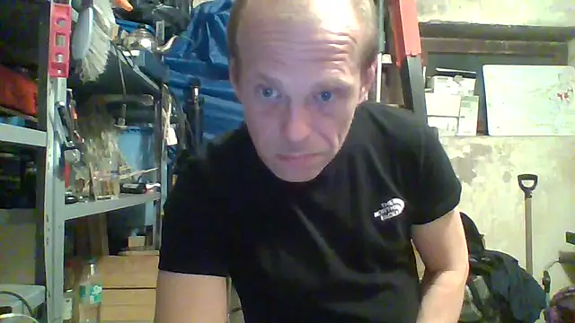 tommy3300 online show from April 9, 2026, 10:49 pm