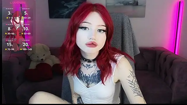 Snapshot of Emma_Kirks chatting on April 20, 2026, 1:35 pm Emma Kirks online show from April 20, 2026, 1:35 pm