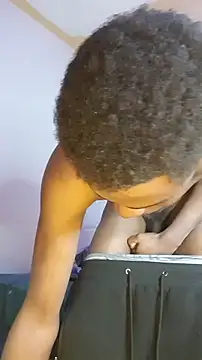 Snapshot of Suamyst_25 chatting on February 8, 2026, 9:12 pm Suamyst 25 online show from February 8, 2026, 9:12 pm