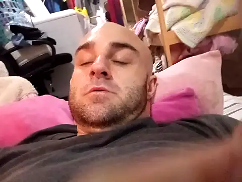 Snapshot of BulbasaurIsmettv chatting on January 18, 2026, 6:17 am BulbasaurIsmettv online show from January 18, 2026, 6:17 am