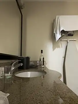 CreammieDelite online show from February 13, 2026, 3:17 am