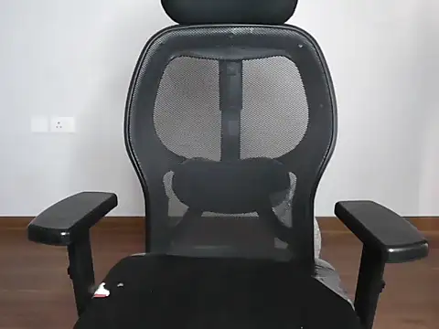 Snapshot of lustyruhh chatting on February 27, 2026, 7:52 am lustyruhh online show from February 27, 2026, 7:52 am