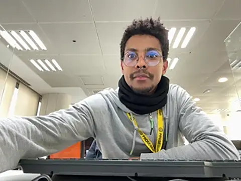 Snapshot of Albert_Madrid chatting on January 9, 2026, 6:59 pm Albert Madrid online show from January 9, 2026, 6:59 pm