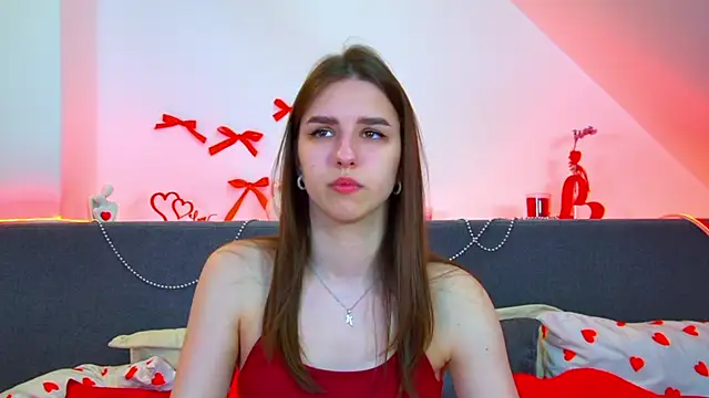 AliceAtkins online show from June 18, 2026, 6:23 am