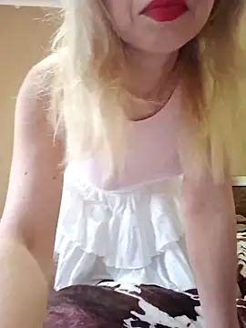 Snapshot of SelinaLovqx chatting on May 30, 2026, 7:47 am SelinaLovqx online show from May 30, 2026, 7:47 am