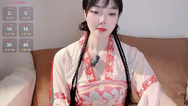 Snapshot of upoo7lt chatting on April 5, 2026, 2:29 am upoo7lt online show from April 5, 2026, 2:29 am