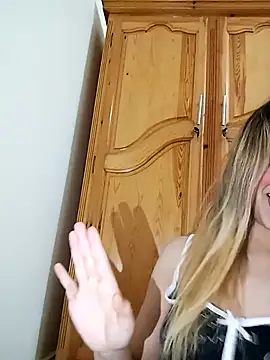 indilasixeey online show from December 17, 2025, 4:06 am