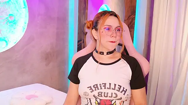 sussiestrawberry online show from January 7, 2026, 10:20 am