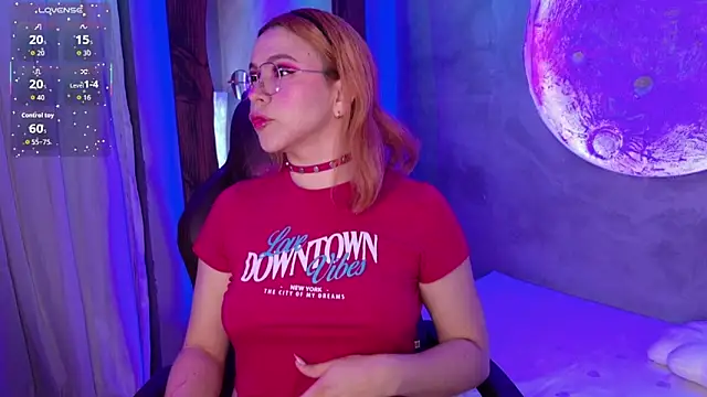 sussiestrawberry online show from November 20, 2025, 10:05 am