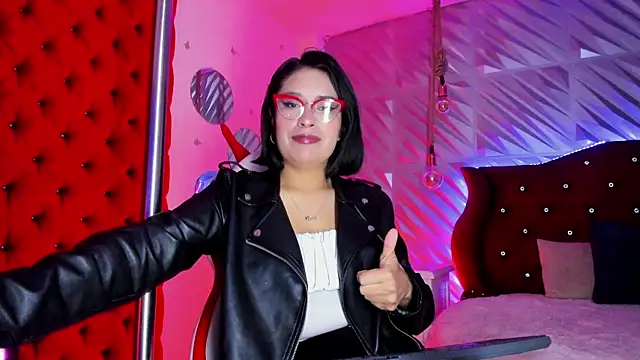 Roxanne Han online show from May 13, 2026, 12:12 pm