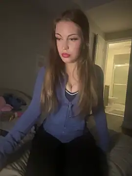 elliepixie online show from May 23, 2026, 2:32 am