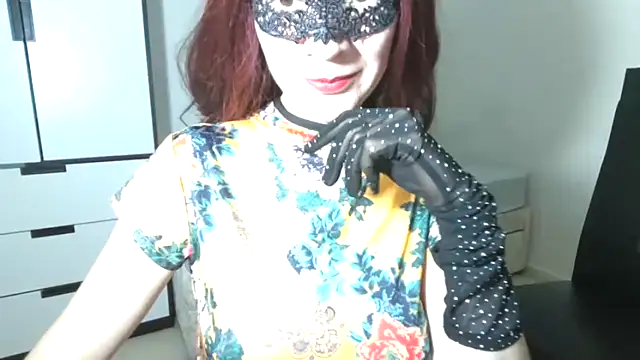 Aromaloveqq online show from February 13, 2026, 5:24 pm