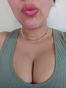 Sexy-girl online show from May 11, 2026, 2:45 pm