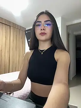 Snapshot of IslaCole chatting on July 15, 2026, 12:06 am IslaCole online show from July 15, 2026, 12:06 am