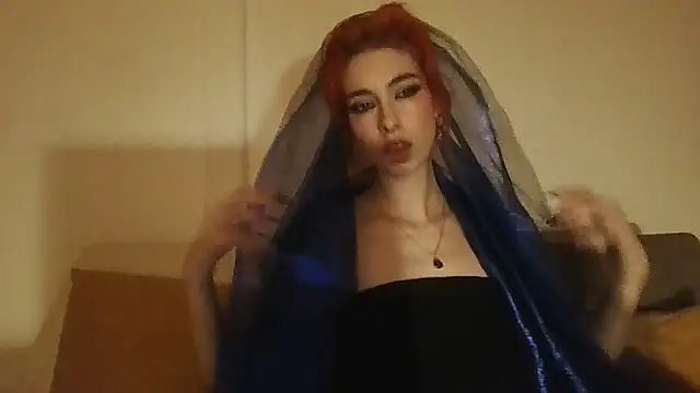 Snapshot of carmine_cate chatting on October 22, 2025, 10:41 pm carmine cate online show from October 22, 2025, 10:41 pm