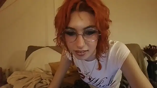 Snapshot of carmine_cate chatting on November 8, 2025, 10:35 pm carmine cate online show from November 8, 2025, 10:35 pm