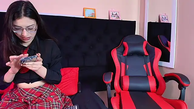 Crimsonsecretts online show from February 10, 2026, 12:48 pm