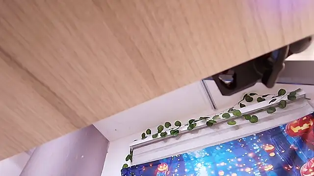 Snapshot of ellisrossi chatting on October 24, 2025, 7:13 pm ellisrossi online show from October 24, 2025, 7:13 pm