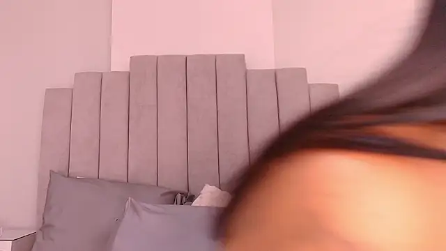 Snapshot of ellisrossi chatting on February 26, 2026, 7:03 pm ellisrossi online show from February 26, 2026, 7:03 pm