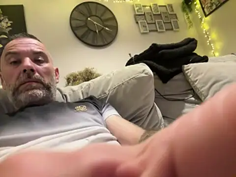 Snapshot of plymouthlad82 chatting on March 16, 2026, 10:45 pm plymouthlad82 online show from March 16, 2026, 10:45 pm