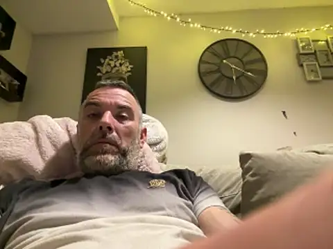 Snapshot of plymouthlad82 chatting on April 3, 2026, 11:22 pm plymouthlad82 online show from April 3, 2026, 11:22 pm