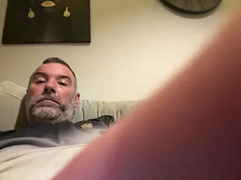 Snapshot of plymouthlad82 chatting on June 10, 2026, 11:17 pm plymouthlad82 online show from June 10, 2026, 11:17 pm