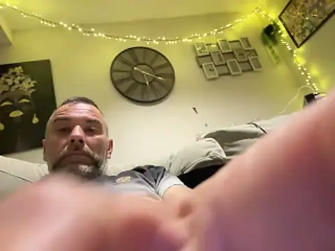 Snapshot of plymouthlad82 chatting on March 30, 2026, 11:39 pm plymouthlad82 online show from March 30, 2026, 11:39 pm